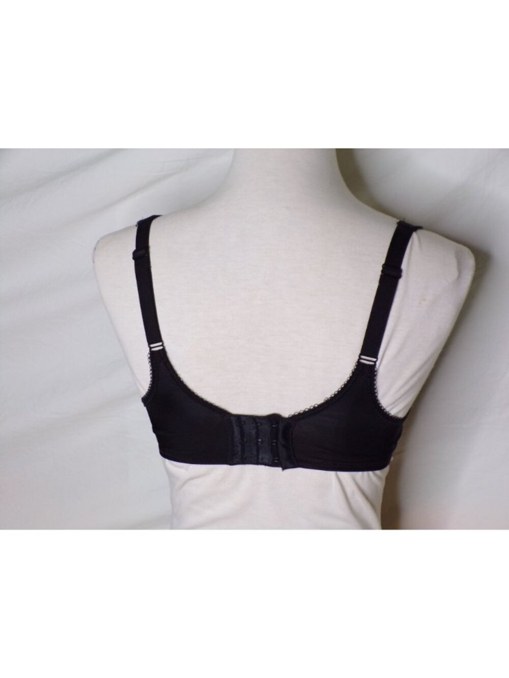 🆕WACOAL Basic Beauty Seamless Spacer Underwire T-Shirt Bra 34DD Black #853192 - Picture 9 of 10